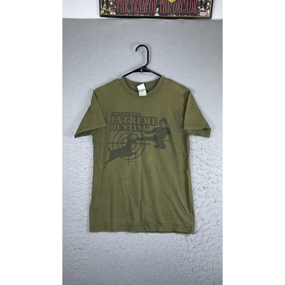 Chuck Norris Extreme Hunting Shirt Mens Small Green Tennessee River Graphic